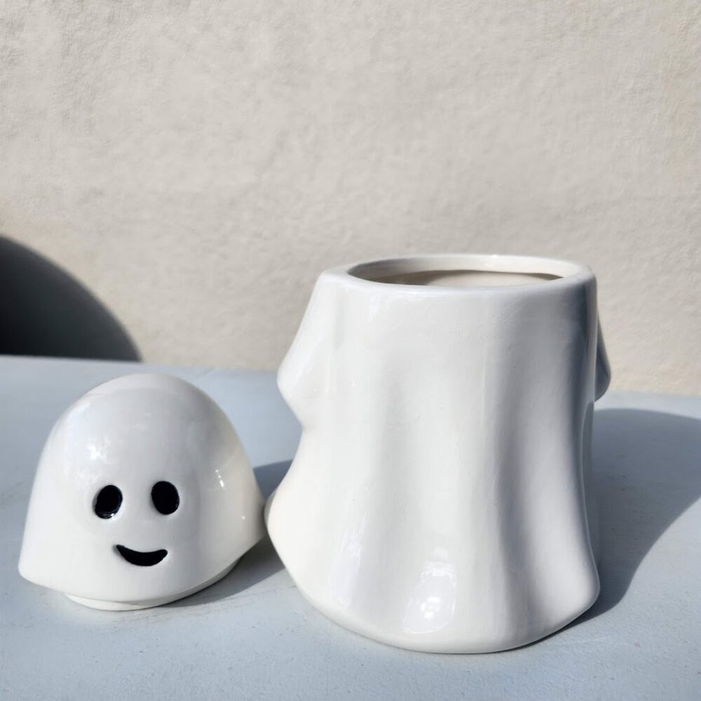 NEW Ceramic Ghost Cookie Jar Treat Food Storage Candy Kitchen Decor White Party - Picture 7 of 14